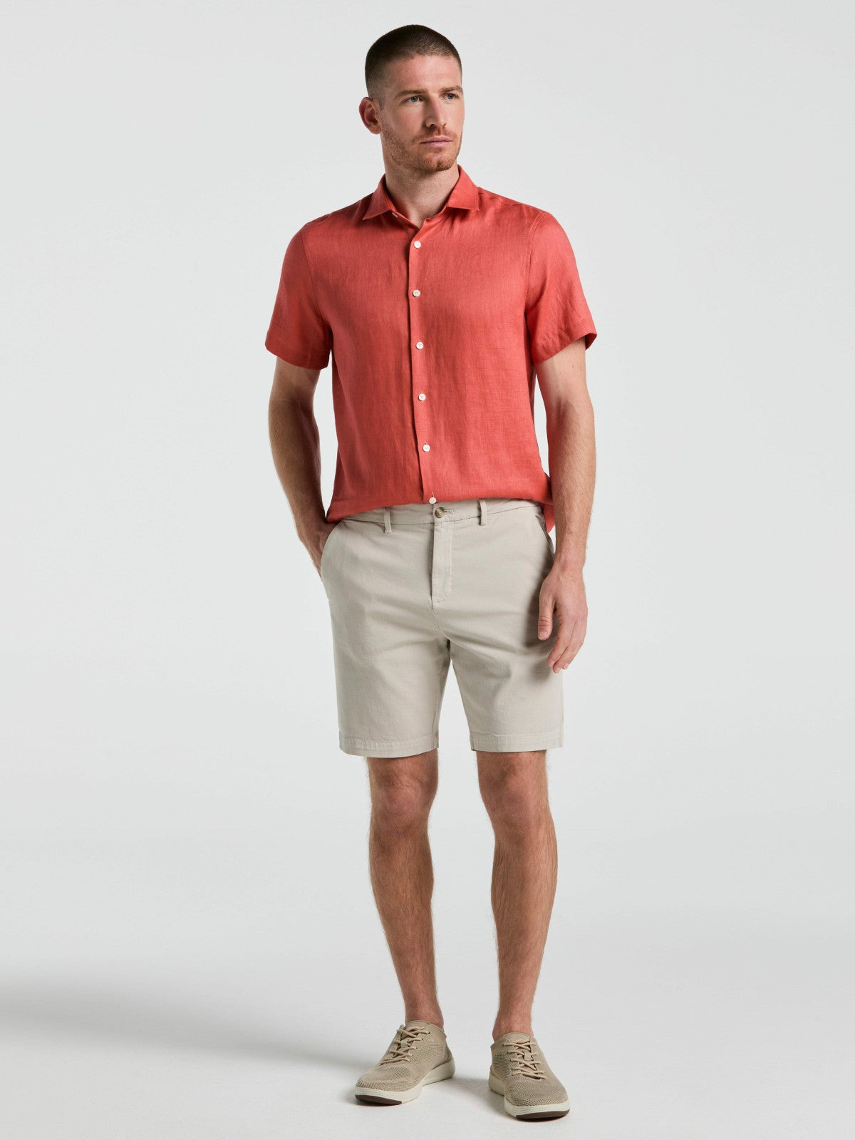 Perry Ellis 8" Flat Front Garment Dyed Short